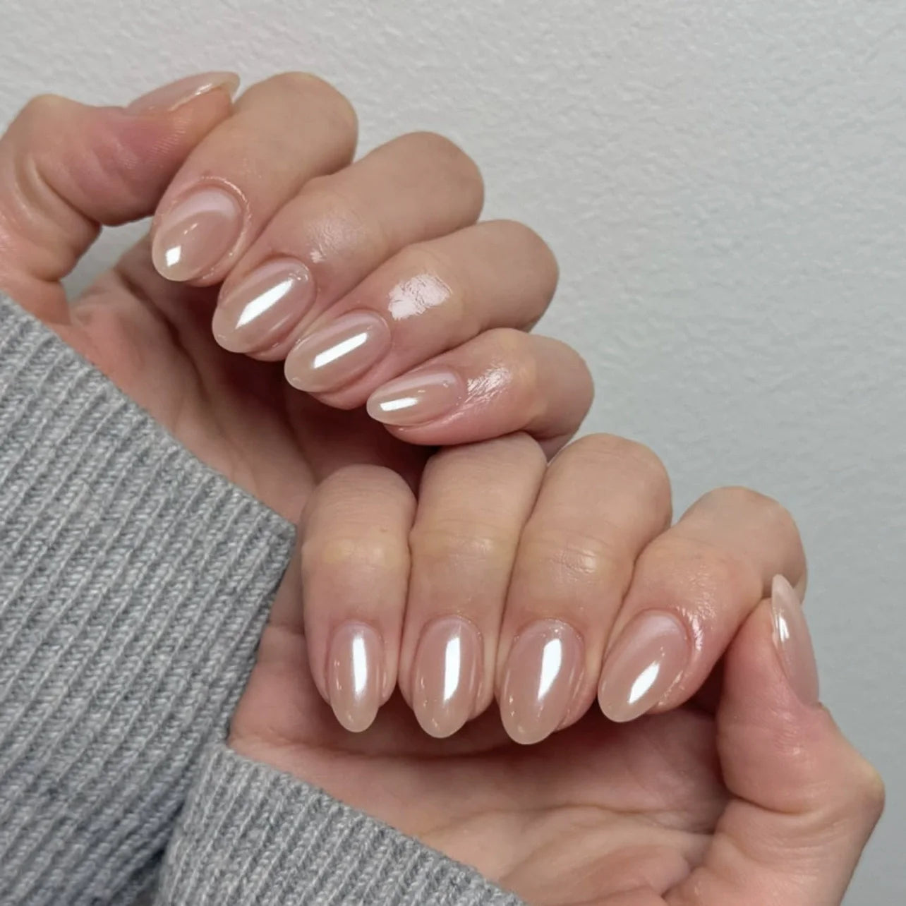 Aurora Glow – Nude Pink Ombré Press-On Nails