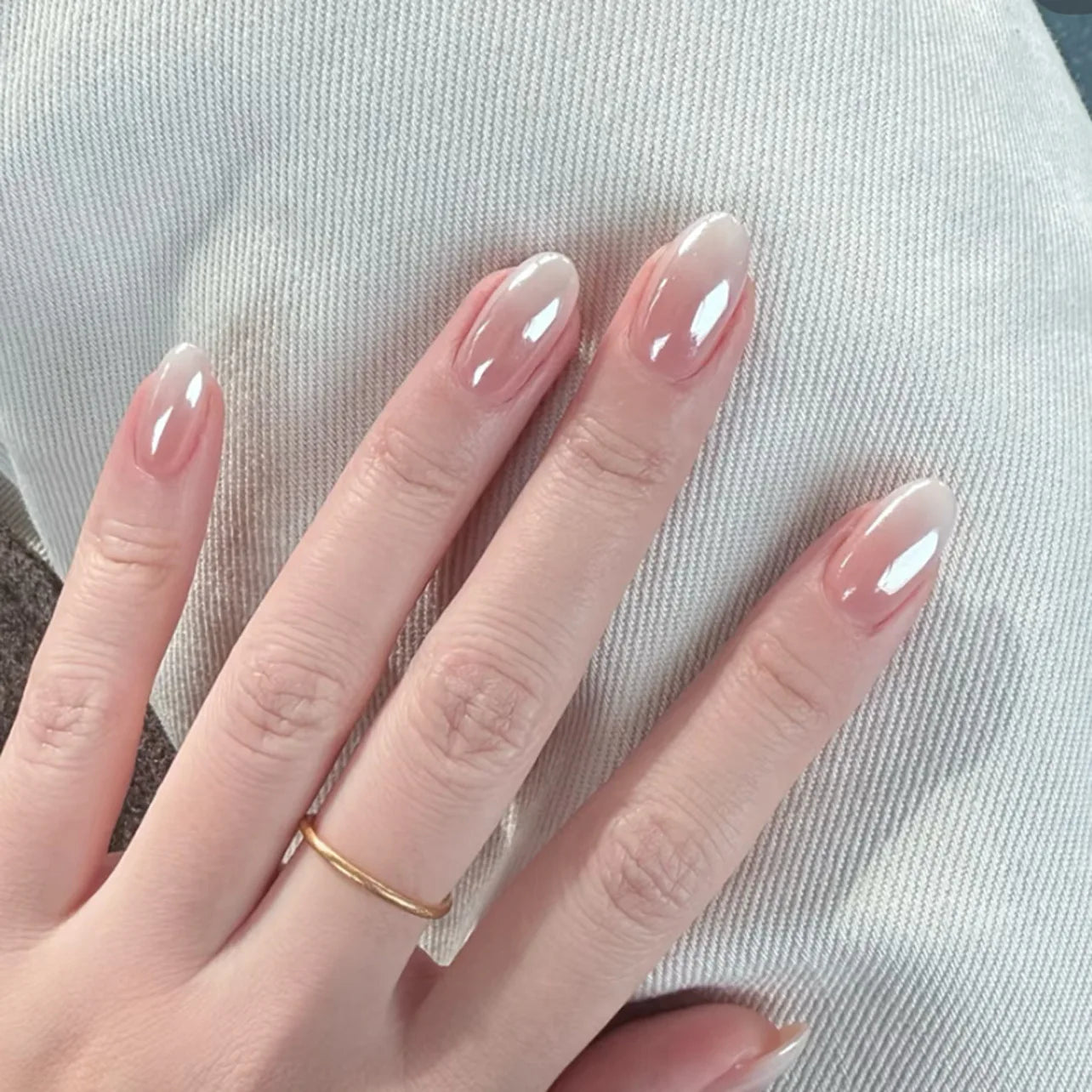 Aurora Glow – Nude Pink Ombré Press-On Nails