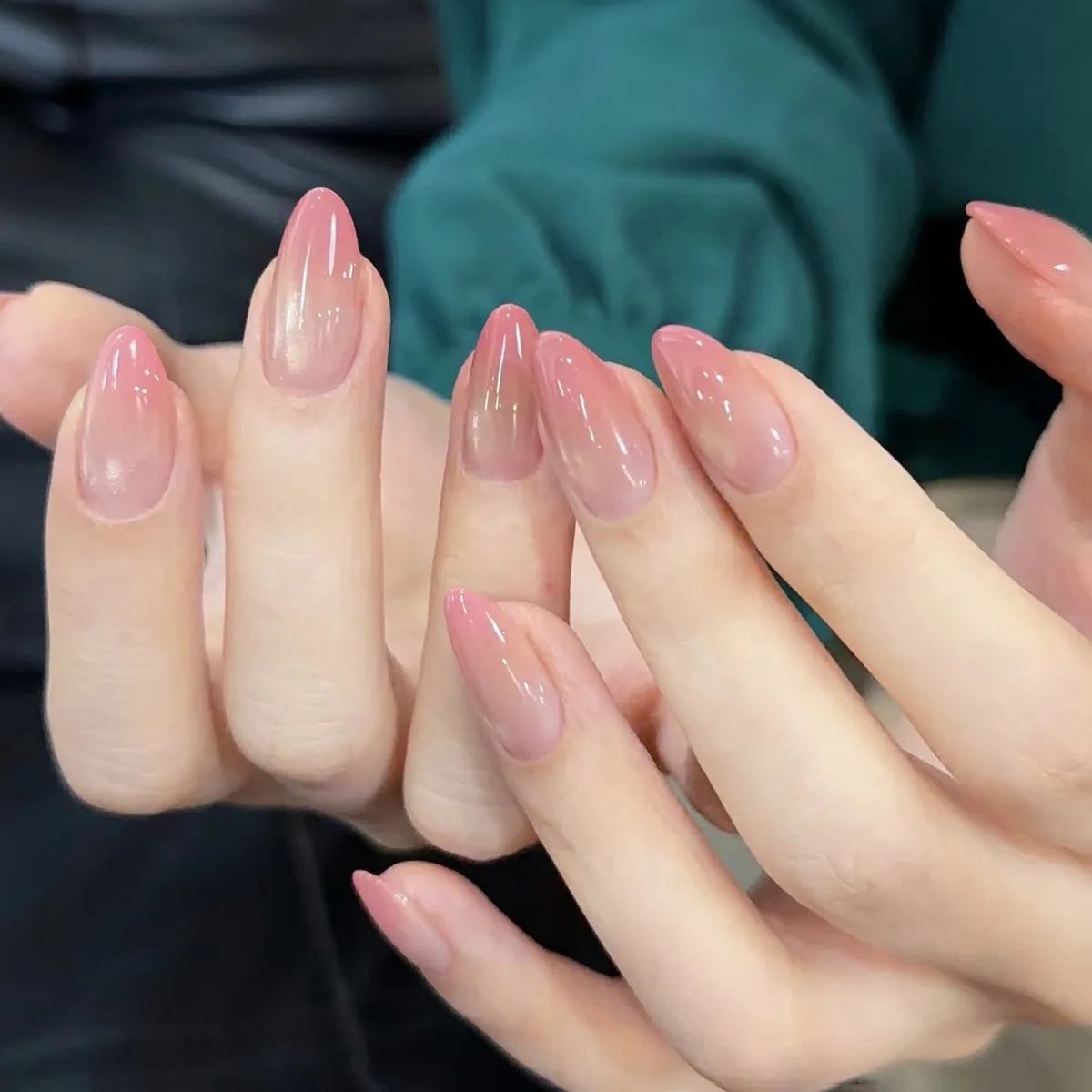 Aurora Glow – Nude Pink Ombré Press-On Nails