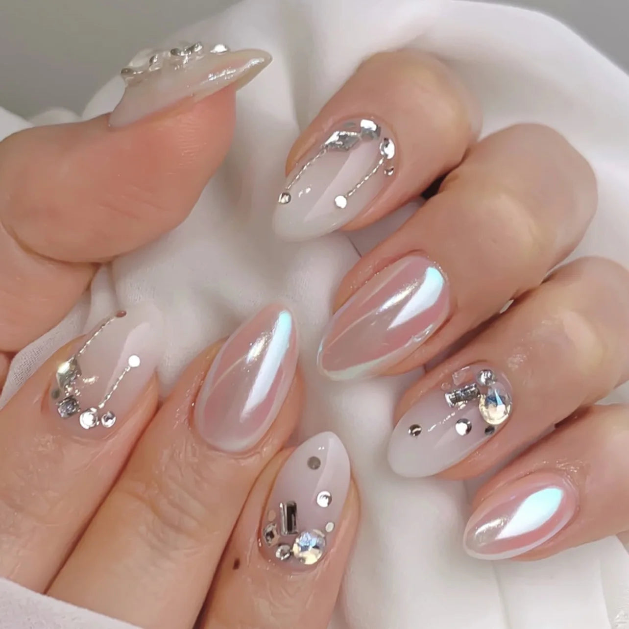 Aurora Glow – Nude Pink Ombré Press-On Nails